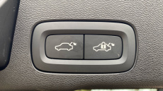 Volvo XC60 2.0 B5P Plus Dark 5dr AWD Geartronic Petrol Estate